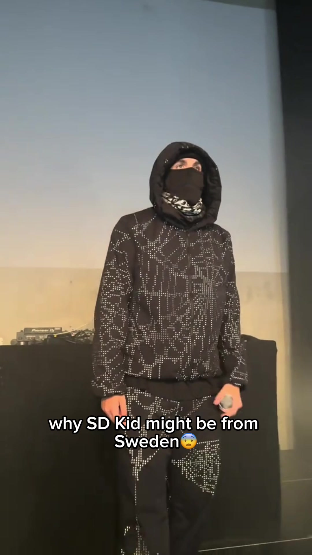 Is ESDEEKID from Sweden?? 😳
